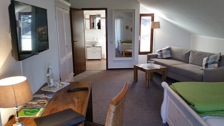 Ferienwohnung für 2 Personen, mit Seeblick und Balkon, mit Haustier in Nordrhein-Westfalen