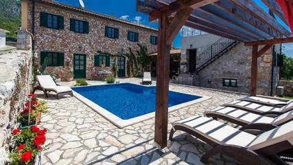 Ferienhaus für 14 Personen in Vinodolska općina, Primorje-Gorski Kotar, Bild 1
