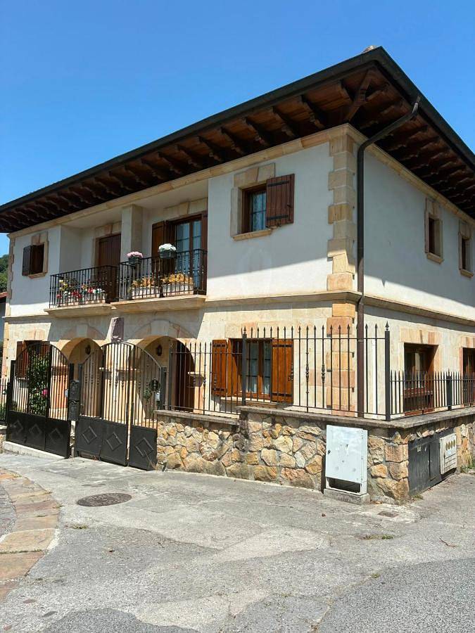 Ferienhaus für 10 Personen, mit Balkon und Whirlpool - 1