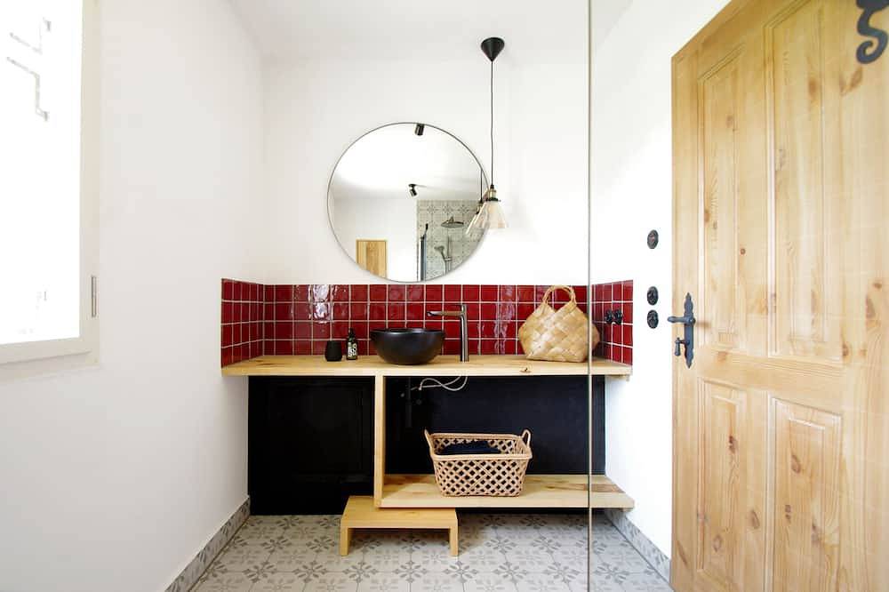 Ganze Wohnung, Schöne Ferienwohnung für sechs Personen in ruhiger Lage. in Mainleus, Oberes Maintal - Coburger Land