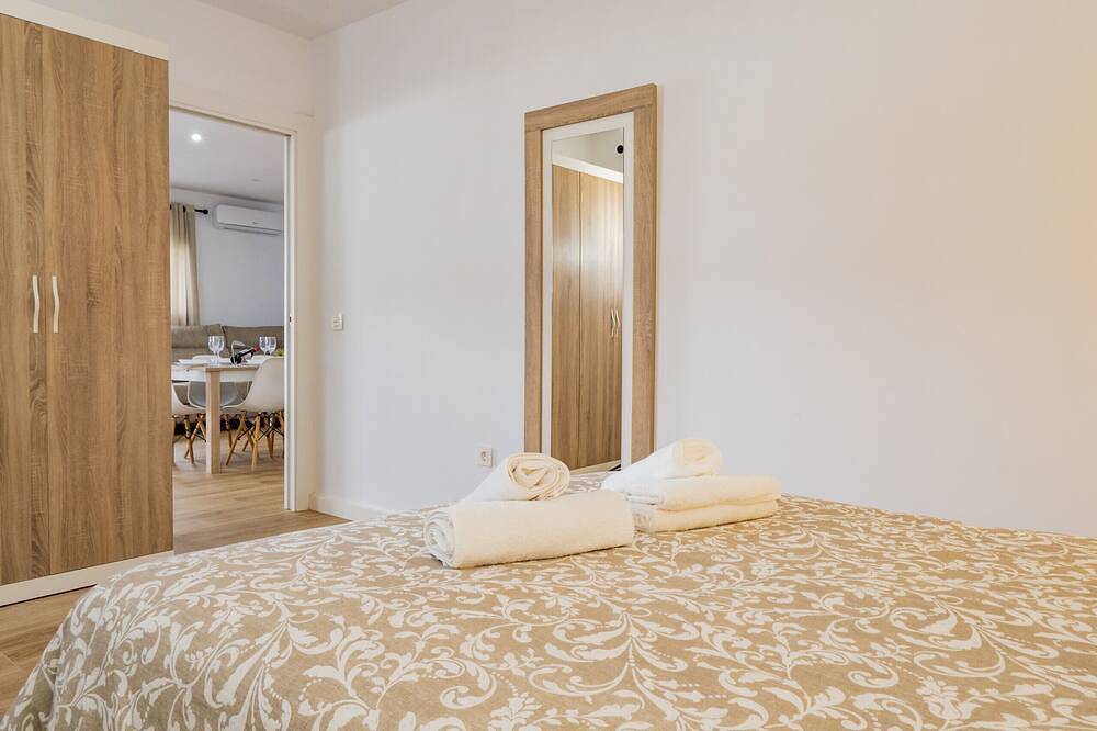 Cubo's Casa Soles & Football field / campo de futbol / piscina privada / wifi gratis in Mijas Costa, Mijas