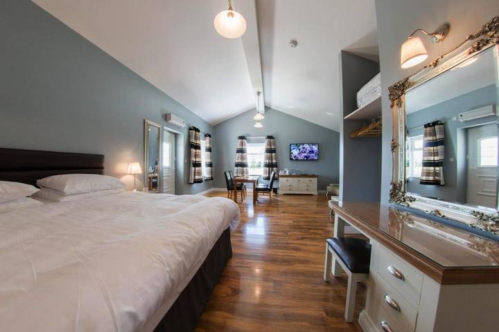 Holiday rental for 4 people, with view and garden as well as lake view in Buckinghamshire
