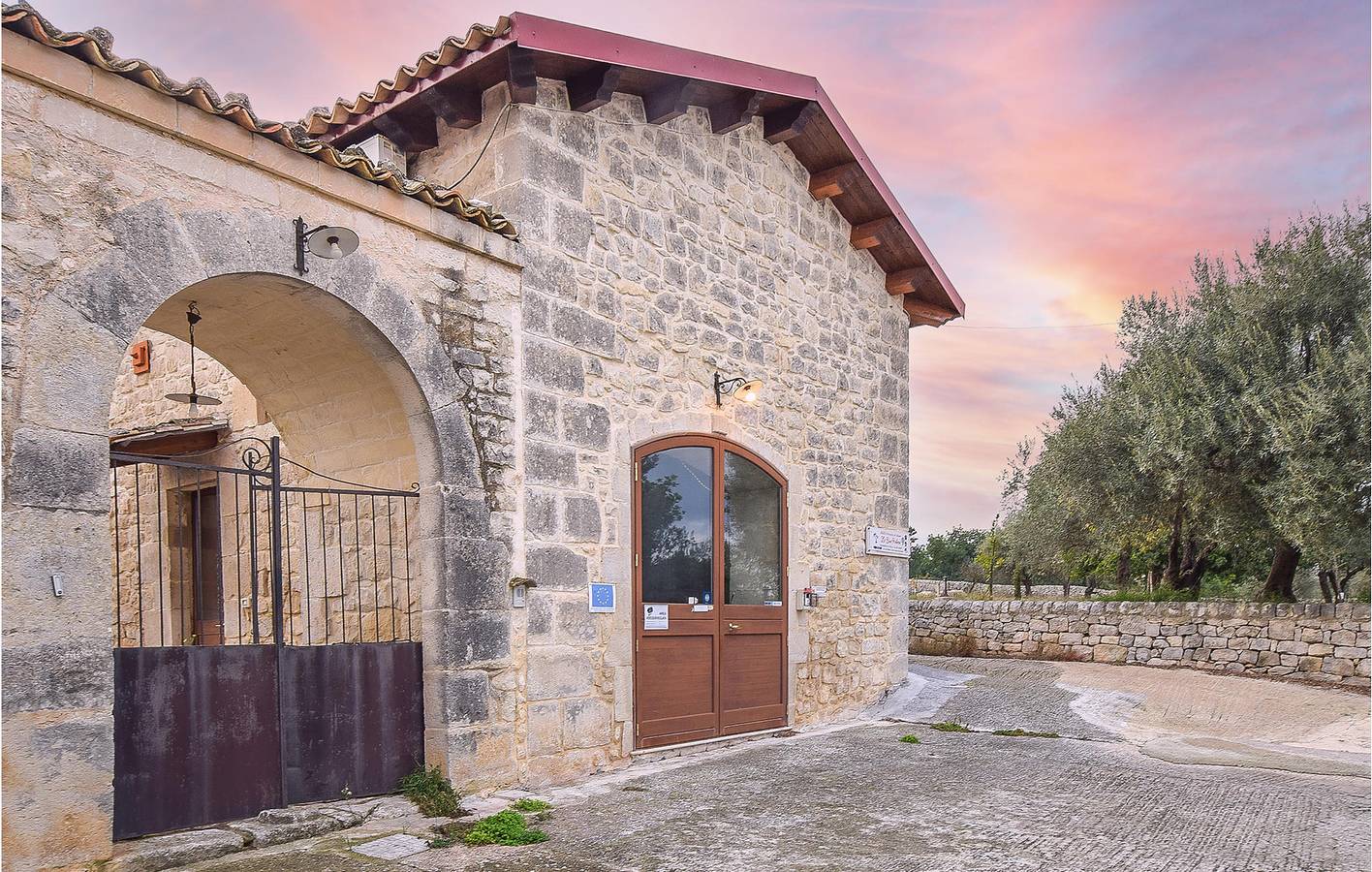 Apt. de 120m2 Parking, AC, Piscine, Cuisine, Internet in Modica, Province de Ragusa