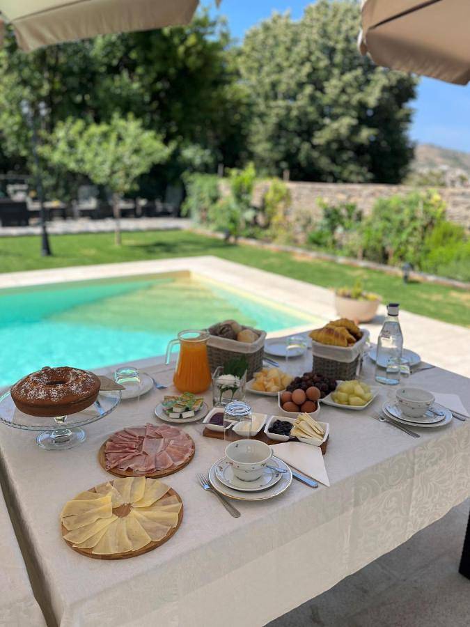 Location de vacances pour 3 personnes, avec Balcon et Terrasse ainsi que Jardin et Piscine dans Torre de Moncorvo