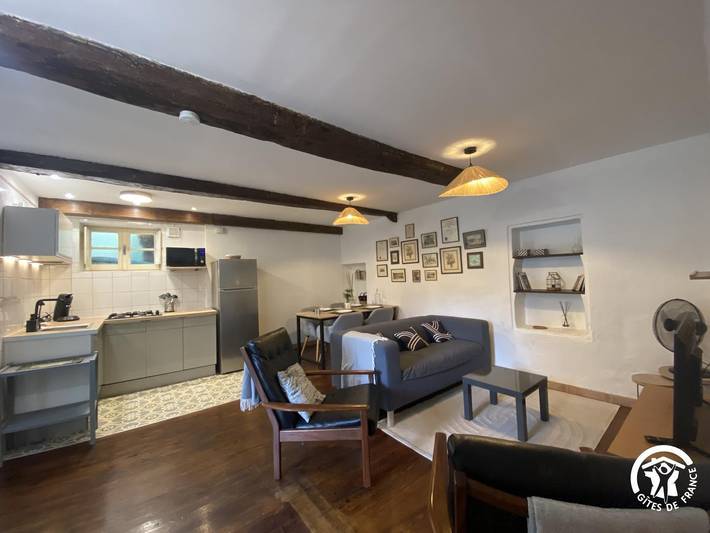 Gîte pour 4 personnes, avec piscine ainsi que terrasse et jardin à Maureillas-las-Illas - 4