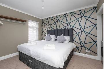 Apartment for 8 People in Dartford, Kent, Photo 1