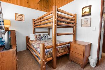 Vacation House for 3 Guests in Big Bear Lake, San Bernardino County, Picture 2