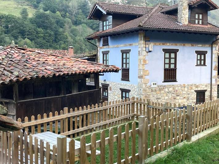 Casa rural para 6 personas, con vistas y jardín en Piloña