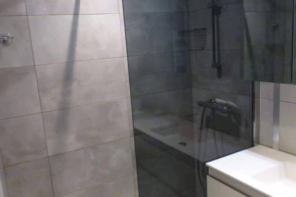 Ganze Wohnung, Appt T2 Gulf Juan Estivaliere Das 3 * Tourismus Terrasse 15 m2 Parkplatz in Golfe-Juan, Vallauris