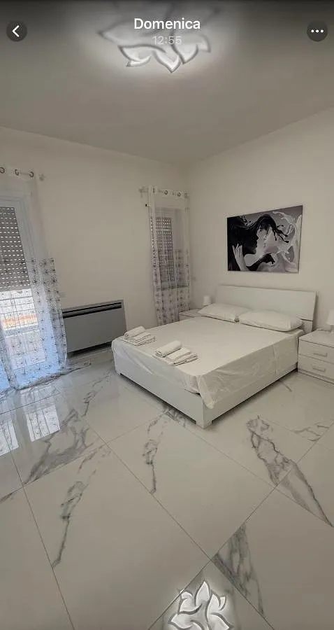 Apartamento de vacaciones para 4 personas, con balcón además de jacuzzi y piscina - 1