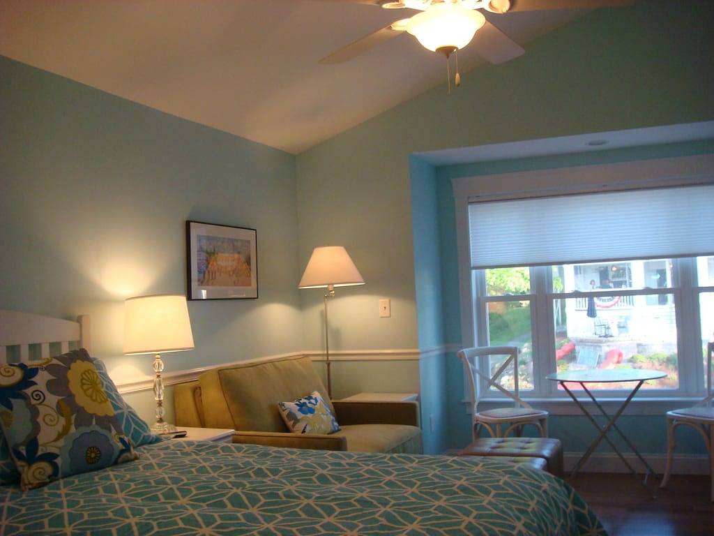 Ganze Wohnung, Neue Luxus-Zimmer-Eigentumswohnung mit In Der Stadt Lage & halbe Meile von Beach in Kennebunk, York County