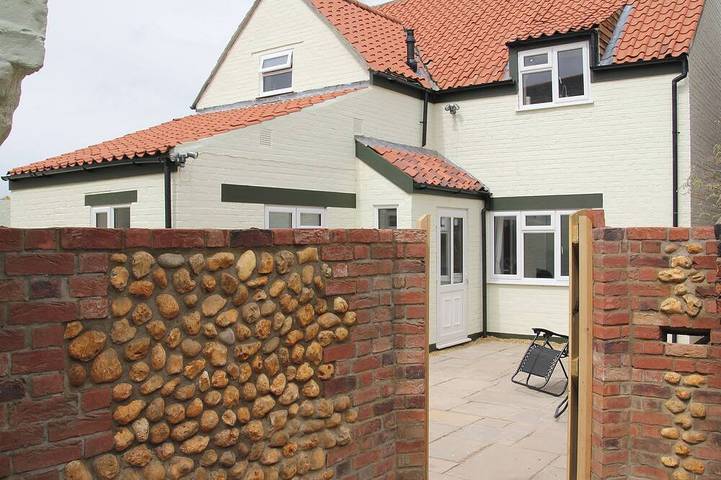 Cottage for 9 people, with Balcony/Terrace and Garden in Wells-next-the-Sea