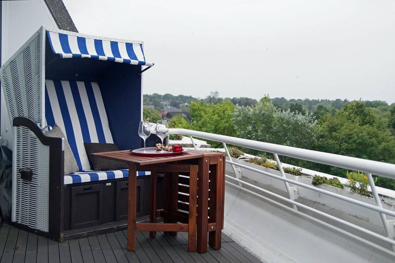 Ganze Ferienwohnung, Sonnenanbeter in Kieler Förde, Kiel
