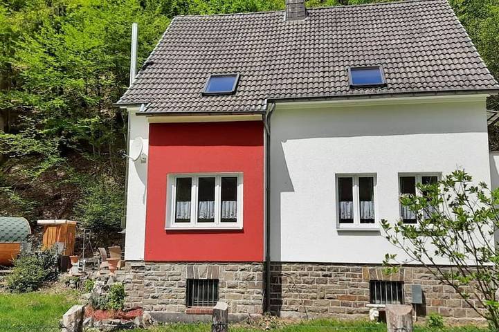 Ferienwohnung für 8 Personen, mit Garten und Balkon, mit Haustier in Windeck