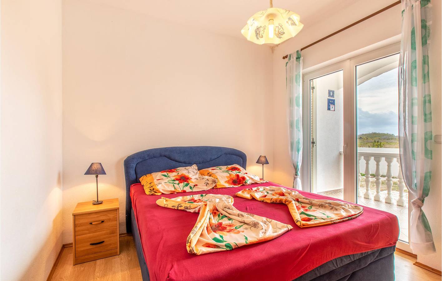 Geheel vakantieappartement, Gezellige accommodatie op 1,5 km van het strand van Ždrijac: wifi, airconditioning, parkeergelegenheid en terras in Nin, Zadar
