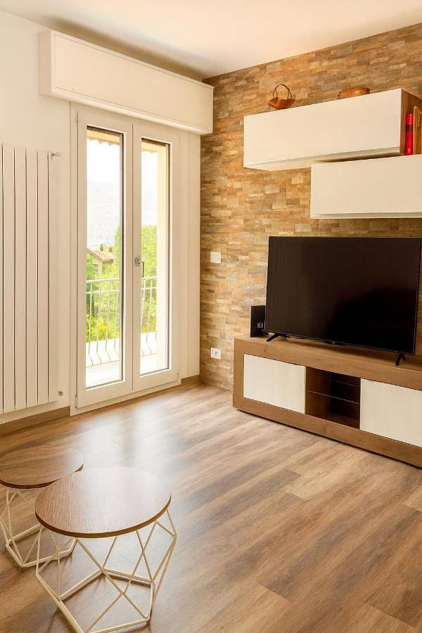 Ferienhaus für 5 Personen, mit Balkon und Terrasse sowie Garten und Seeblick in Gemeinde Porlezza - 2