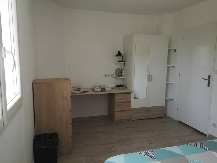 Gîte pour 4 personnes, avec jardin ainsi que terrasse et vue à Château-l'Évêque - 3