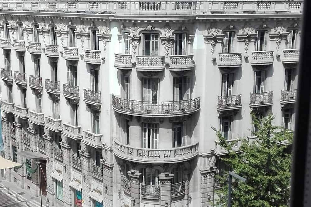 Entire apartment, Apartment 'Maria Jose' with Mountain View and Wi-Fi in Surroundings of Sierra Nevada, Monachil
