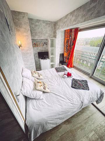 Gîte pour 2 personnes, avec terrasse et vue, animaux acceptés à Épinal