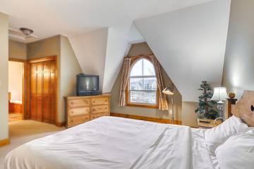 Glamping for 8 Guests in Blue Mountain (Ontario), Lake Huron ON, Picture 3