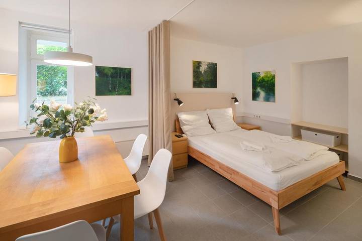 Ferienwohnung für 9 Personen, mit Garten und Ausblick in Zoo Leipzig