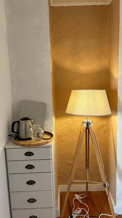 Location de vacances pour 2 personnes, avec terrasse et piscine ainsi que jardin et vue à Saint-Sauveur-de-Montagut - 2