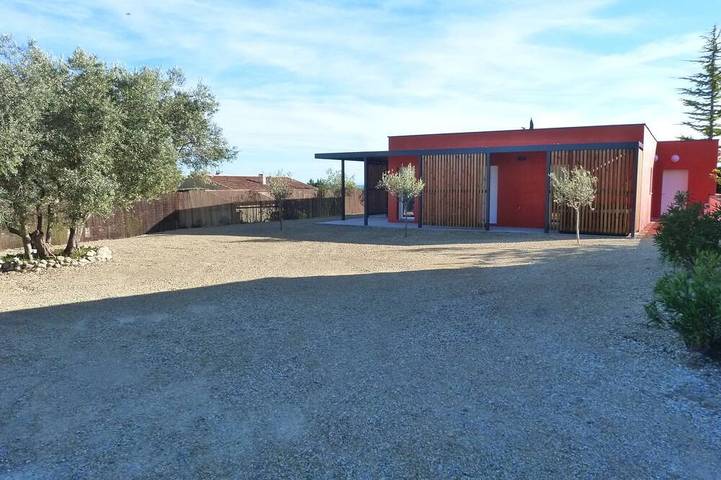 Ferienhaus für 6 Personen, mit Terrasse und Whirlpool sowie Garten - 1
