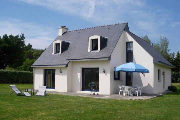 Maison de vacances pour 8 personnes, avec jardin et terrasse à Plomodiern