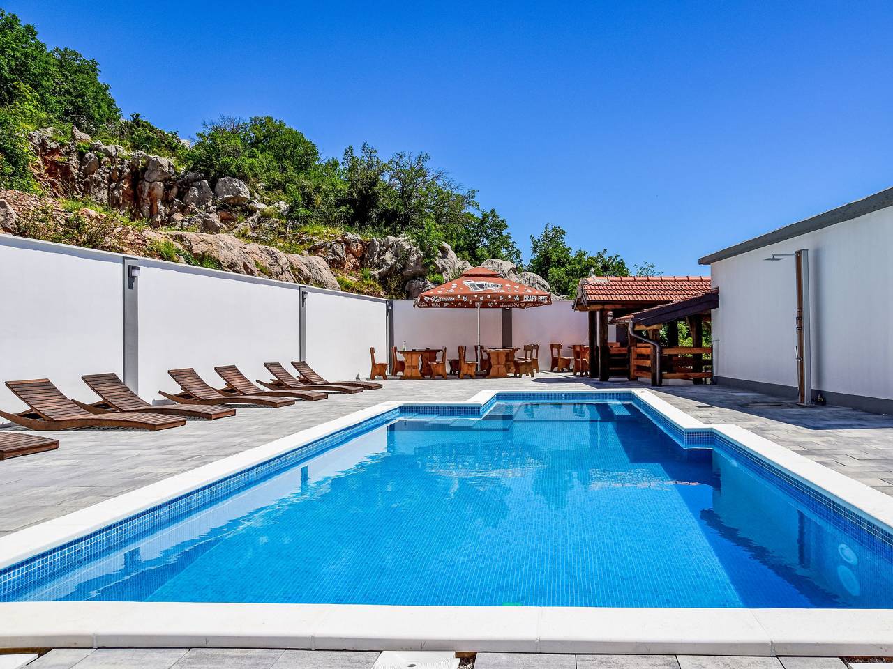 Entire apartment, Delfin in Cesarica, Velebit Nature Park