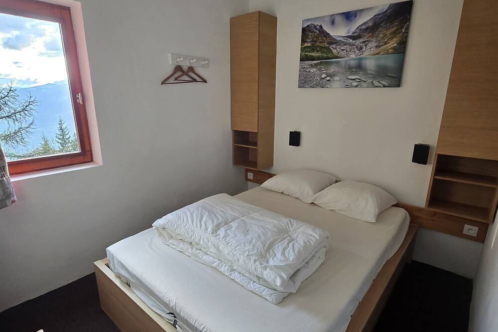 Entire apartment, Large apartment on the snow front with beautiful Mont Blanc view at Arc 1800 in Arc 1800, Bourg-Saint-Maurice