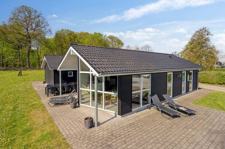 Ferienhaus für 10 Personen, mit Sauna und Pool, mit Haustier