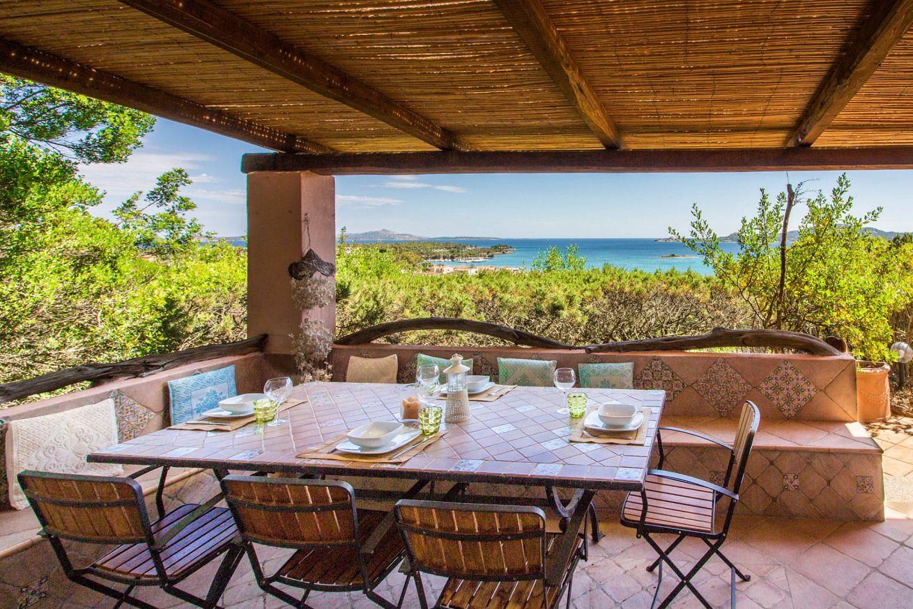 Appartamento intero, Guesthost -  Charming Seaview Flat with Veranda! in La Conia, Arzachena