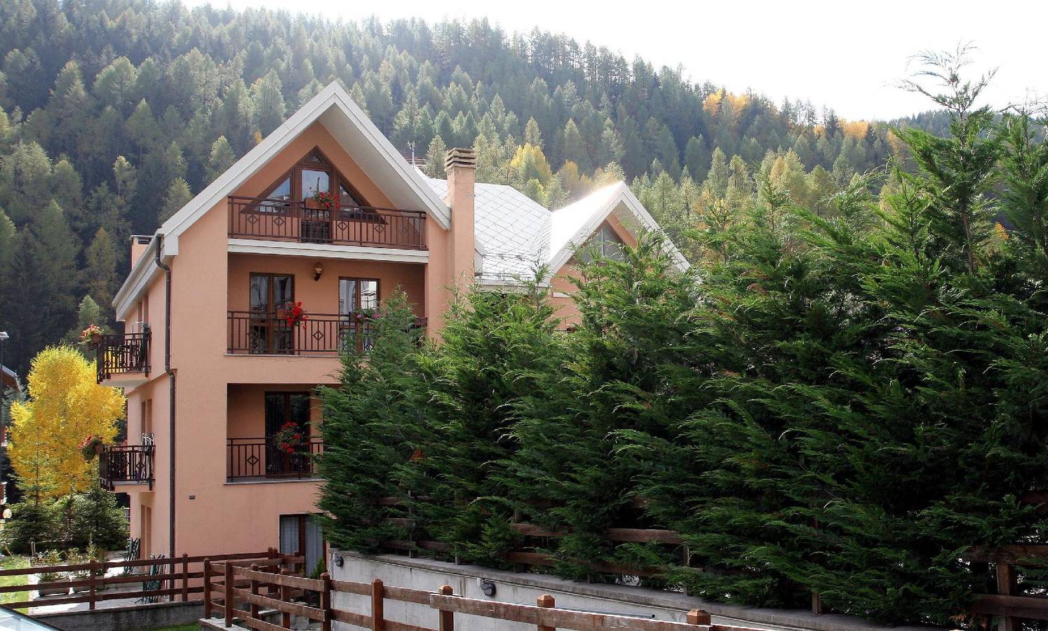 Entire holiday apartment, Bilocale Classico 4 p. l. Villa Frejus in Bardonecchia, Turin Province