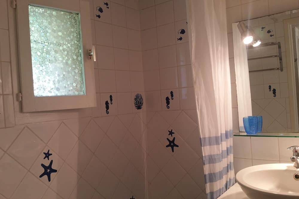 Familienhaus 3 Schlafzimmer Schwimmbad Parkplatz Wifi 2 km Meer Villeneuve Loubet in Villeneuve-Loubet, Mittelmeerküste (Frankreich)