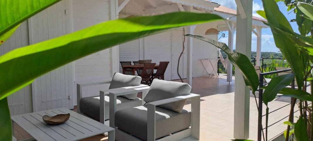 Location de vacances pour 3 personnes, avec piscine ainsi que jardin et vue dans Saint-Louis (Marie-Galante) - 3