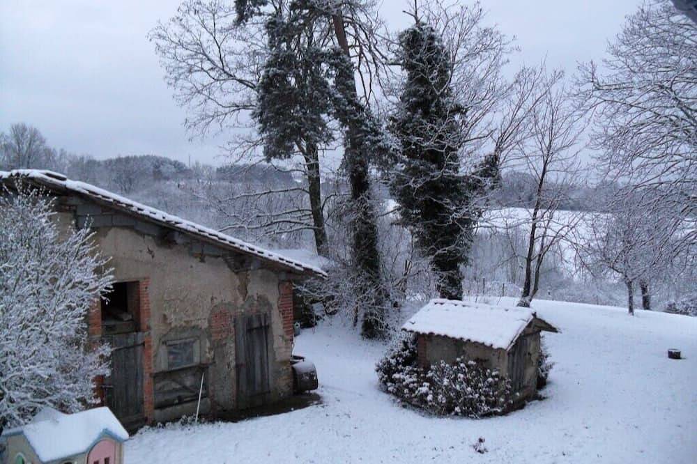 Location gite au village Trois étoiles in Escoutoux, Parc Naturel Régional Livradois-Forez