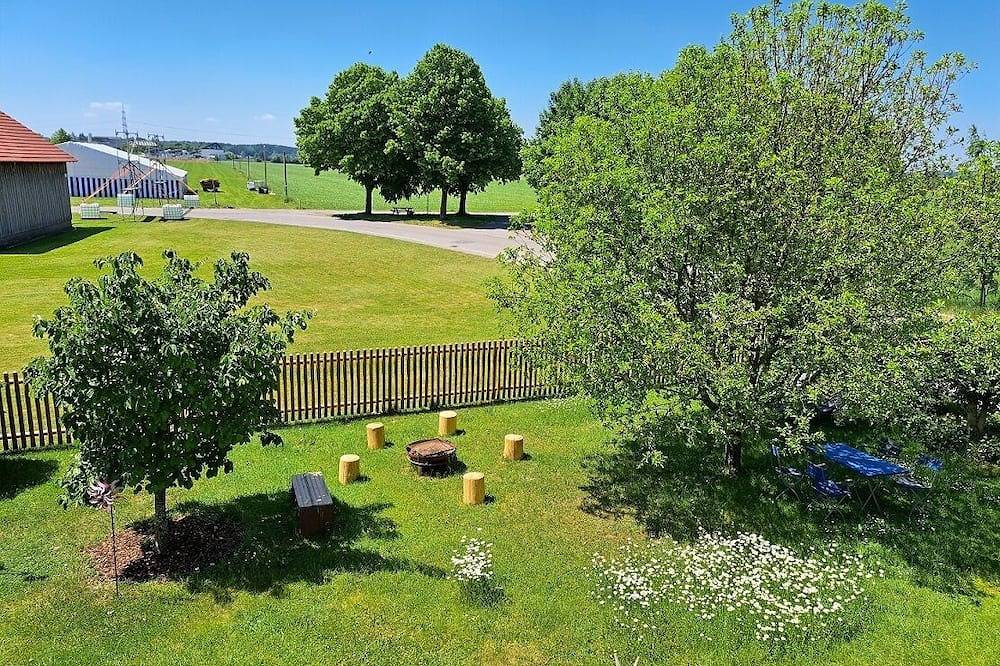 Ganze Wohnung, Ruhige Ferienwohnung nähe Memmingen mit Fahrradgarage in Bayerisch Schwaben