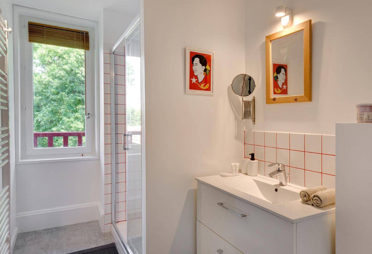Deluxe Double Room (2 Adults + 1 Child) in Bellerive-sur-Allier, Région de Vichy