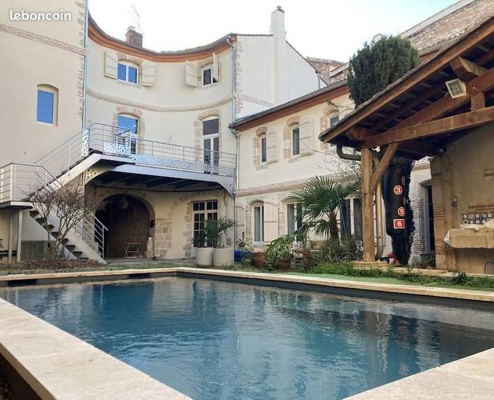 Maison de vacances pour 4 personnes, avec Terrasse ainsi que Jardin et Piscine à Agen