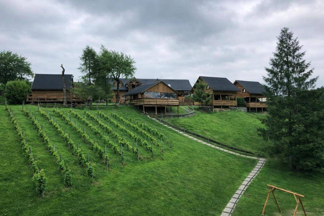 Paradiso Resort domki pokoje mala Italia in Karpaty (Polska)