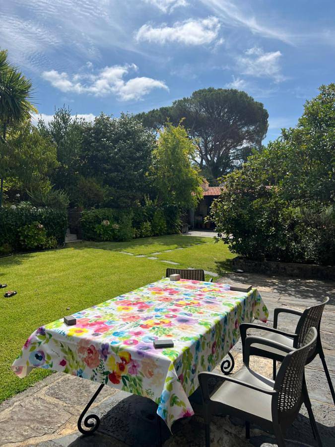 Maison de campagne pour 10 personnes, avec Jardin et Vue dans Melres