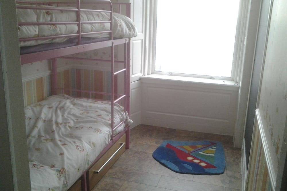 Entire apartment, Stunning Rothesay apartment 201 5 * reviews wonderful views. in Rothesay, Argyll & Bute