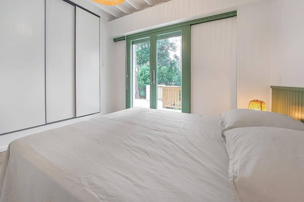 Gorgeous home in Lege-Cap-Ferret with Wifi in Lège-Cap-Ferret, Région d'Arcachon