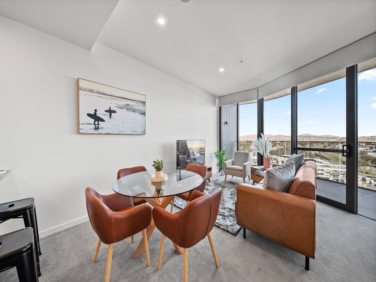Ganze Wohnung, Apartment mit Zugang zu Fitnessraum und Hallenbad in Woden, Canberra
