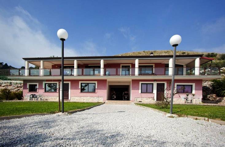 Villa pour 5 personnes, avec Terrasse et Jardin ainsi que Piscine et Vue à Gaeta - 2