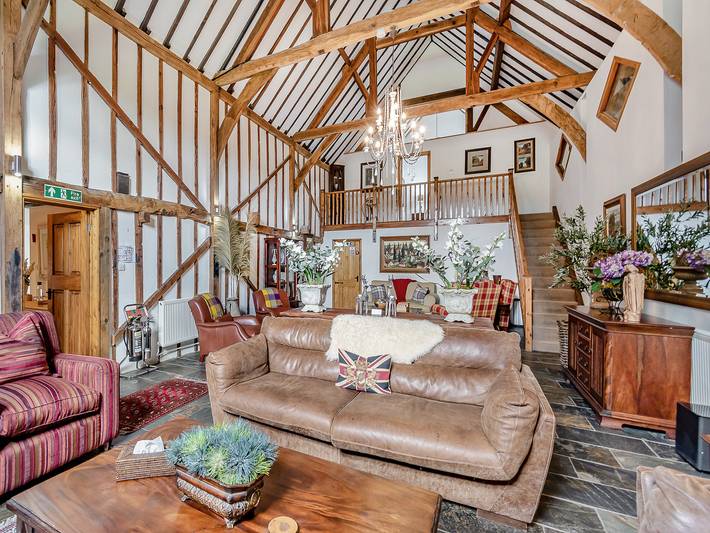 Casa rural para 8 personas con jardín in Woking, Surrey