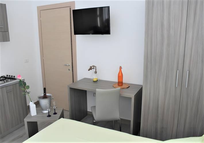 Hel lägenhet, Apartment 'Piccolo' with Shared Garden and Air Conditioning in Porto Cesareo, Tarantobukten