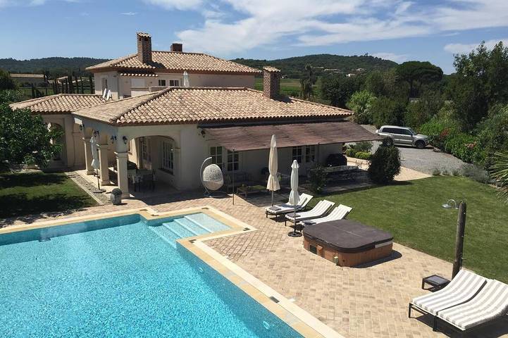 Villa pour 12 personnes, avec jardin et terrasse