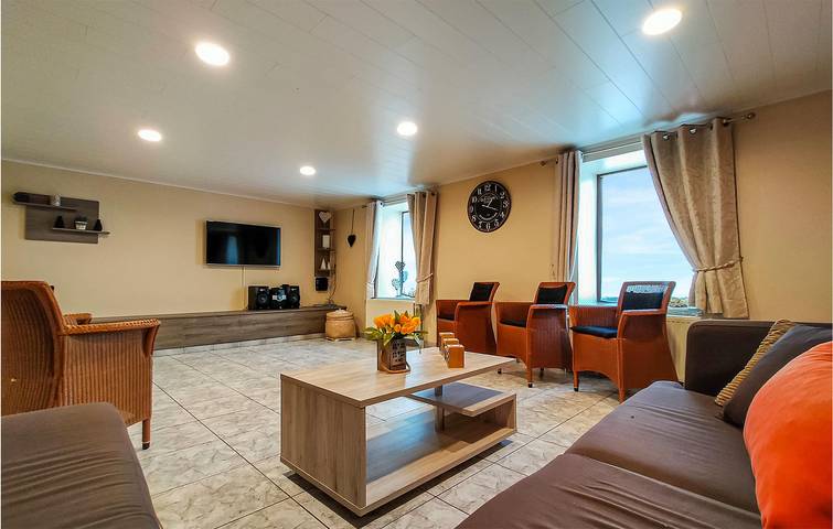 Location de vacances pour 14 personnes, avec jardin et terrasse à Houffalize - 4