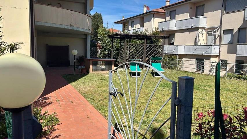 Ferienwohnung für 4 Personen, mit Terrasse und Garten in Donoratico